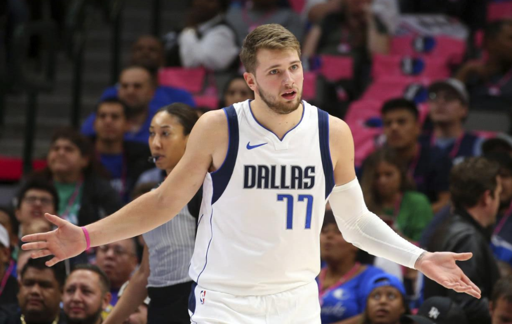  东契奇50分创独行侠队史纪录  