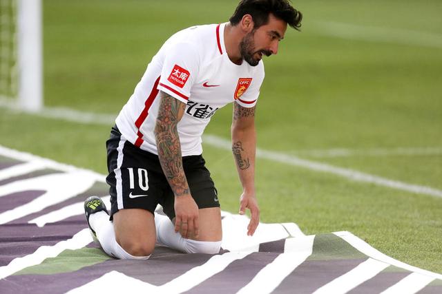  亚特兰大小将鲁杰里两助攻导演逆转好戏  